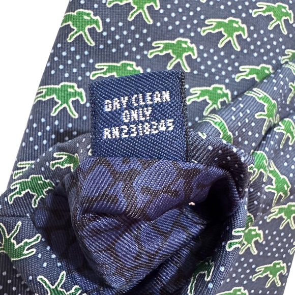 Vineyard Vines Custom Collection Keeleland Horse Racing Silk Tie in Blue & Green - Picture 7 of 8